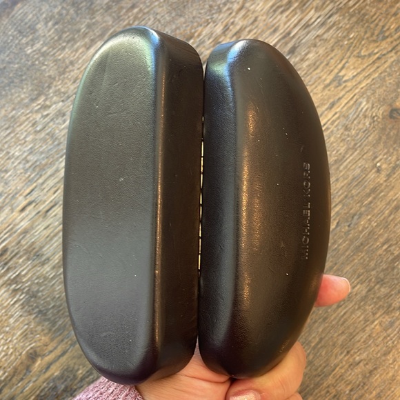 Michael Kors glasses case - Picture 4 of 7